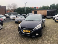 Peugeot 208 - 1.2 PURETECH STYLE VOLLEDIGE ONDERHGOUDSHISTORIE