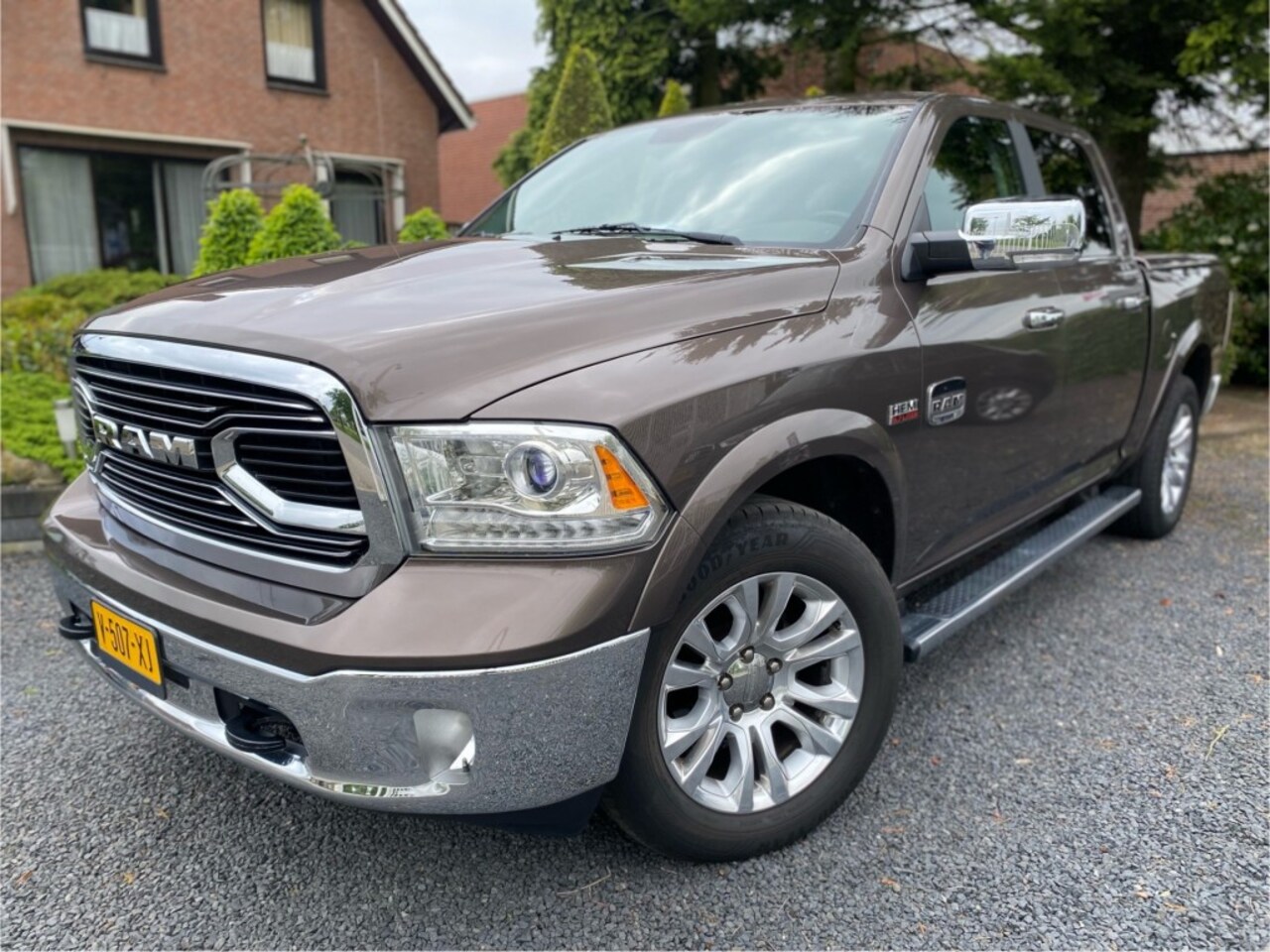 Dodge Ram 1500 - 1500 5.7 V8 4x4 Crew Cab 5'7 LARAMIE LONGHORN EDITION AUT. UNIEK - AutoWereld.nl