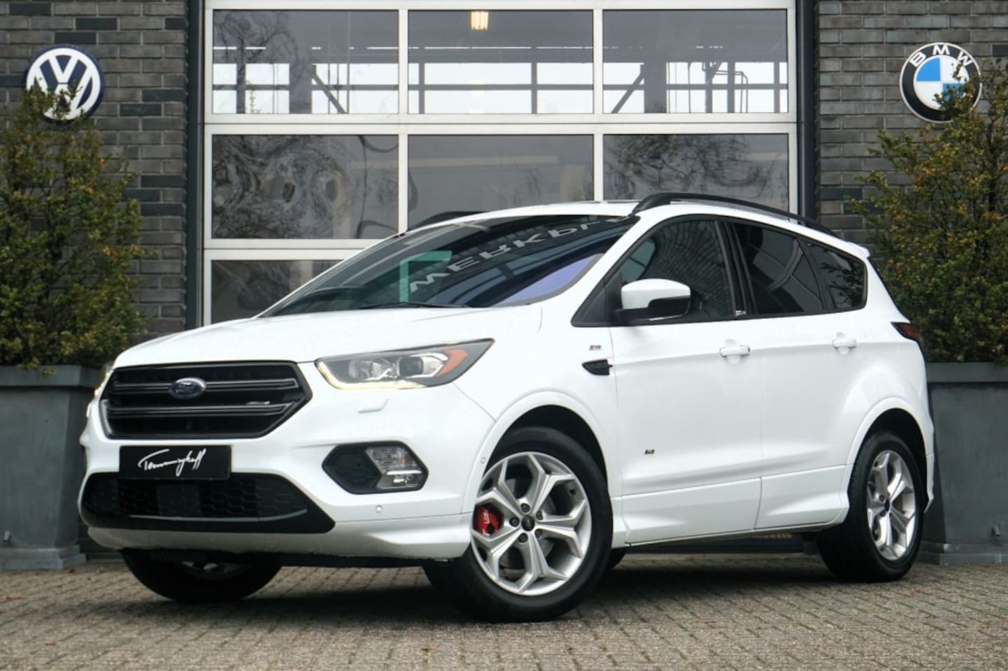 Ford Kuga - 1.5 182pk ST-LINE NAVI - CAMERA - PANO - TREKH. - AutoWereld.nl