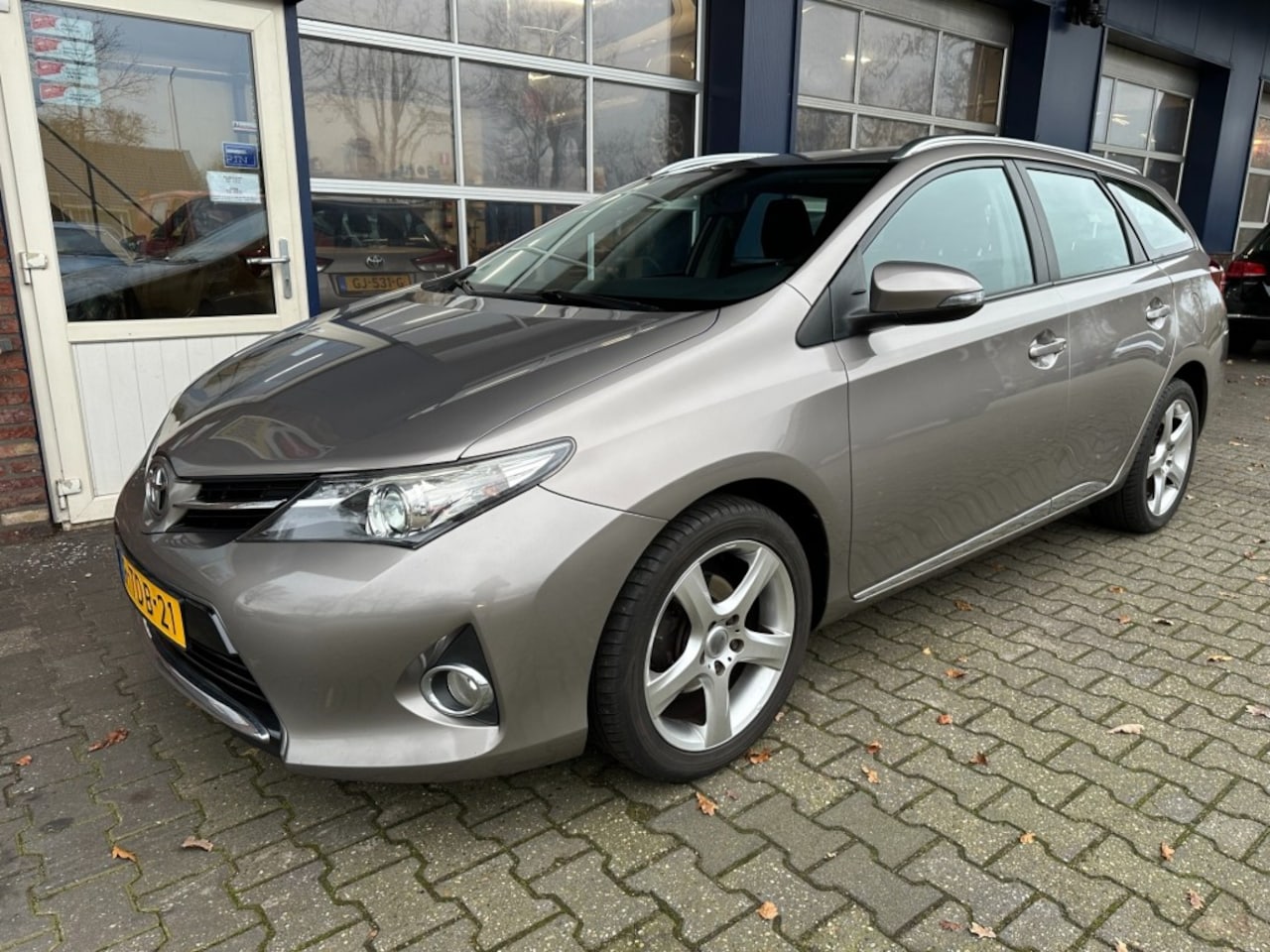 Toyota Auris - 1.6 ASPIRATION TREKHAAK.  CAMERA.  NAVI.  ALL.IN. - AutoWereld.nl