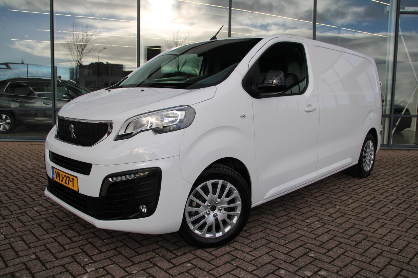 Peugeot Expert - 2.0 BlueHDI 180 L2 Premium - AutoWereld.nl