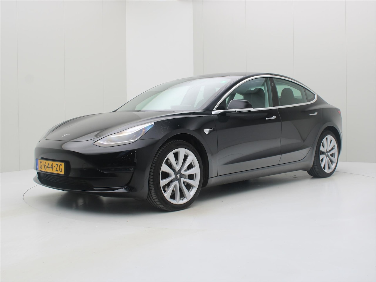 Tesla Model 3 - Long-Range AWD 351pk 75 kWh [ AUTOPILOT+19" LMV+620KM WLTP+PREMIUM AUDIO ] - AutoWereld.nl