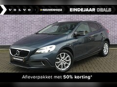 Volvo V40 Cross Country - T3 Automaat Polar+ Luxury | Parkeerverwarming met timer | Panoramadak | Stoelverwarming |