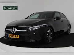 Mercedes-Benz A-klasse - 180 Business Solution Automaat (STOELVERWARMING, CAMERA, PARKEERSENSOREN, 1e EIGENAAR, GOE