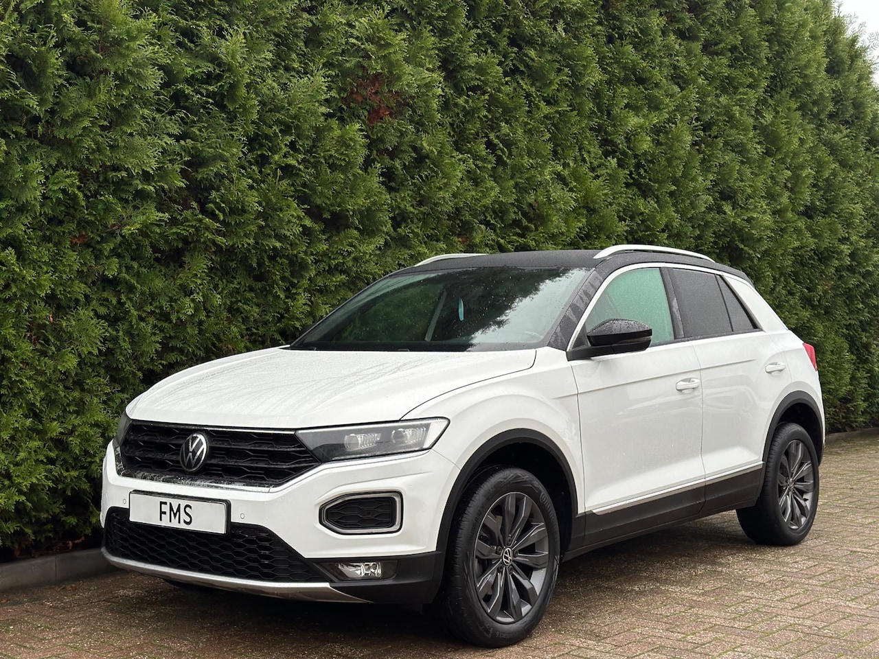 Volkswagen T-Roc - 1.5 TSI Sport CarPlay Camera DAB+ - AutoWereld.nl