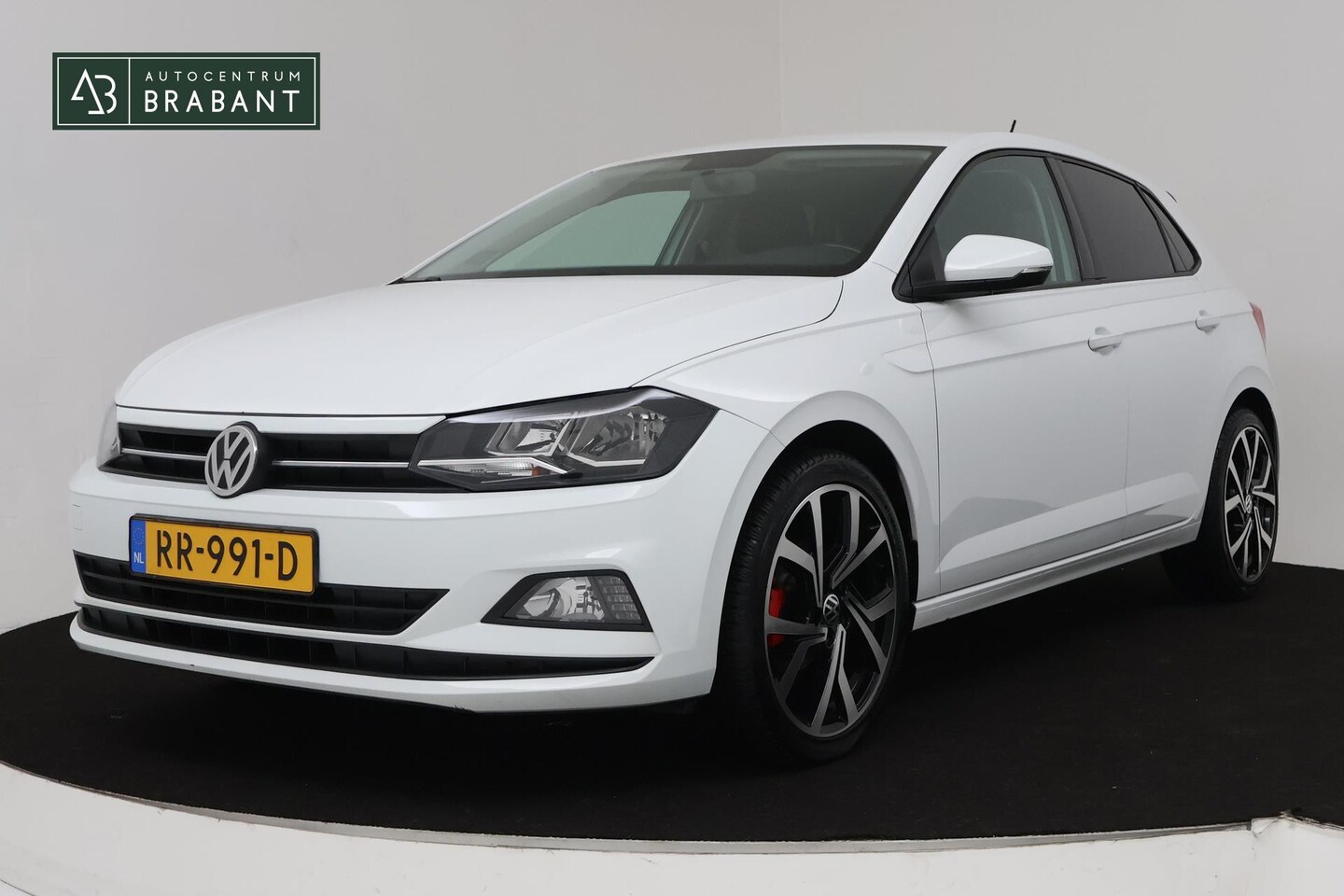 Volkswagen Polo - 1.0 TSI Comfortline Business (NAVIGATIE, CARPLAY, CLIMA, PARKEERSENSOREN, STUURBEDIENING, - AutoWereld.nl