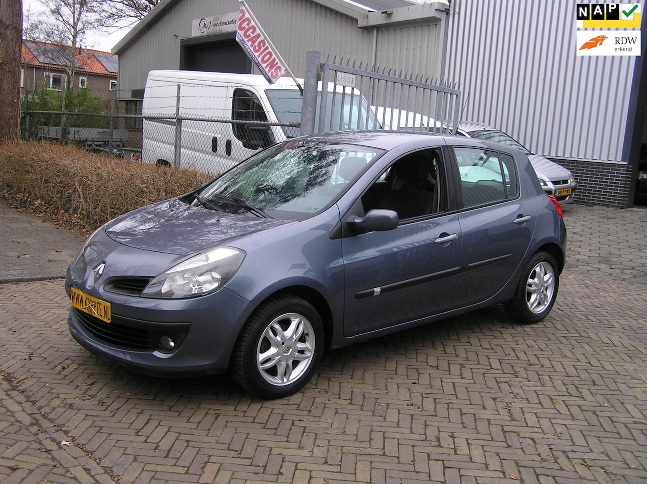 Renault Clio - 1.6-16V Privilège nap airco nieuwe apk - AutoWereld.nl