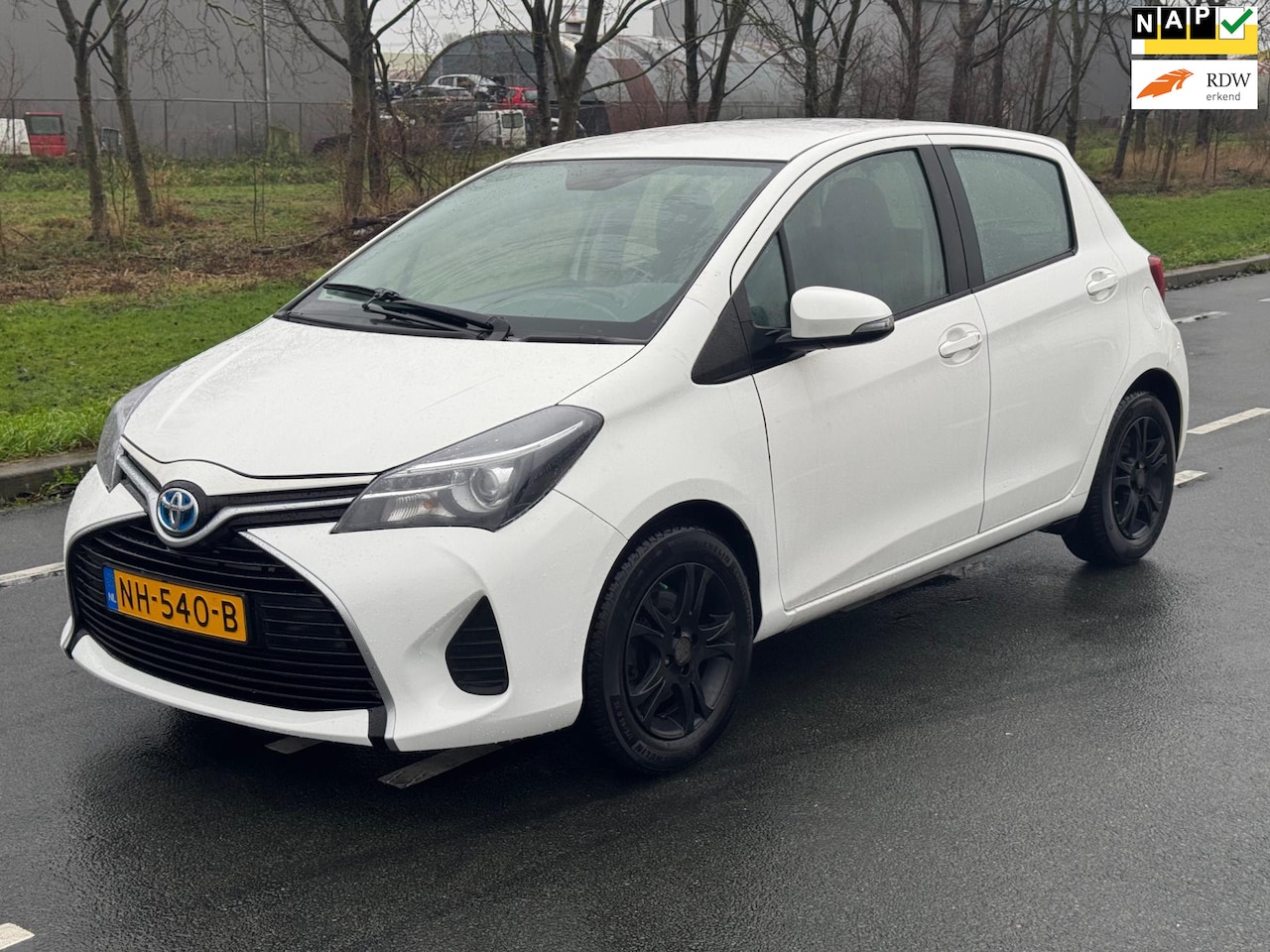 Toyota Yaris - 1.5 Hybrid Aspiration / AIRCO - AutoWereld.nl