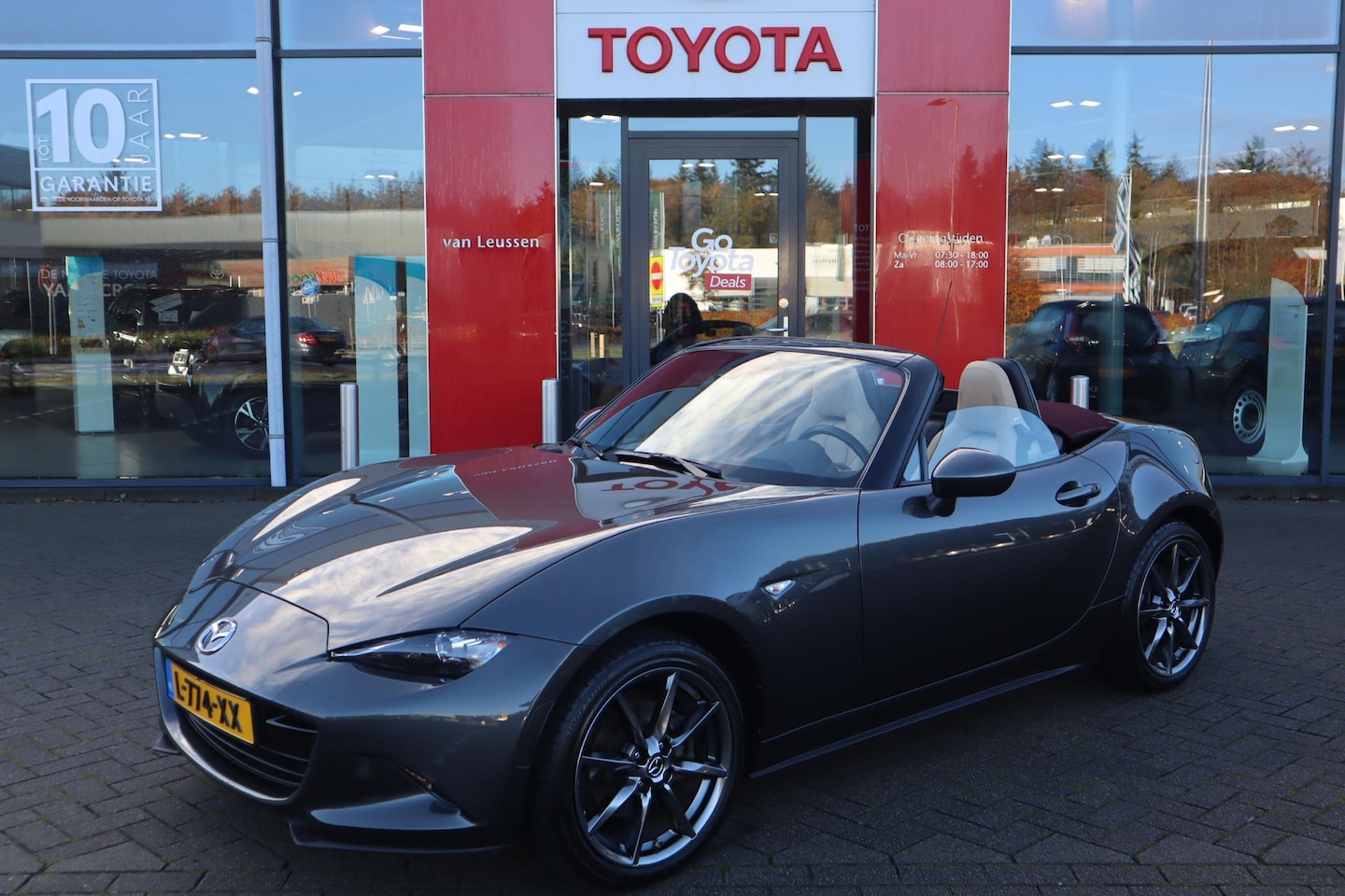 Mazda MX-5 - 2.0 SkyActiv-G 160 TS CLIMA CRUISE DAB-RADIO NAVIGATIE STOELVERWARMING PARK-SENSOREN - AutoWereld.nl