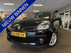 Renault Clio - 1.4-16V Dynamique Luxe / 5-deurs / Airconditioning / Audio / Trekhaak - Distributie vervan