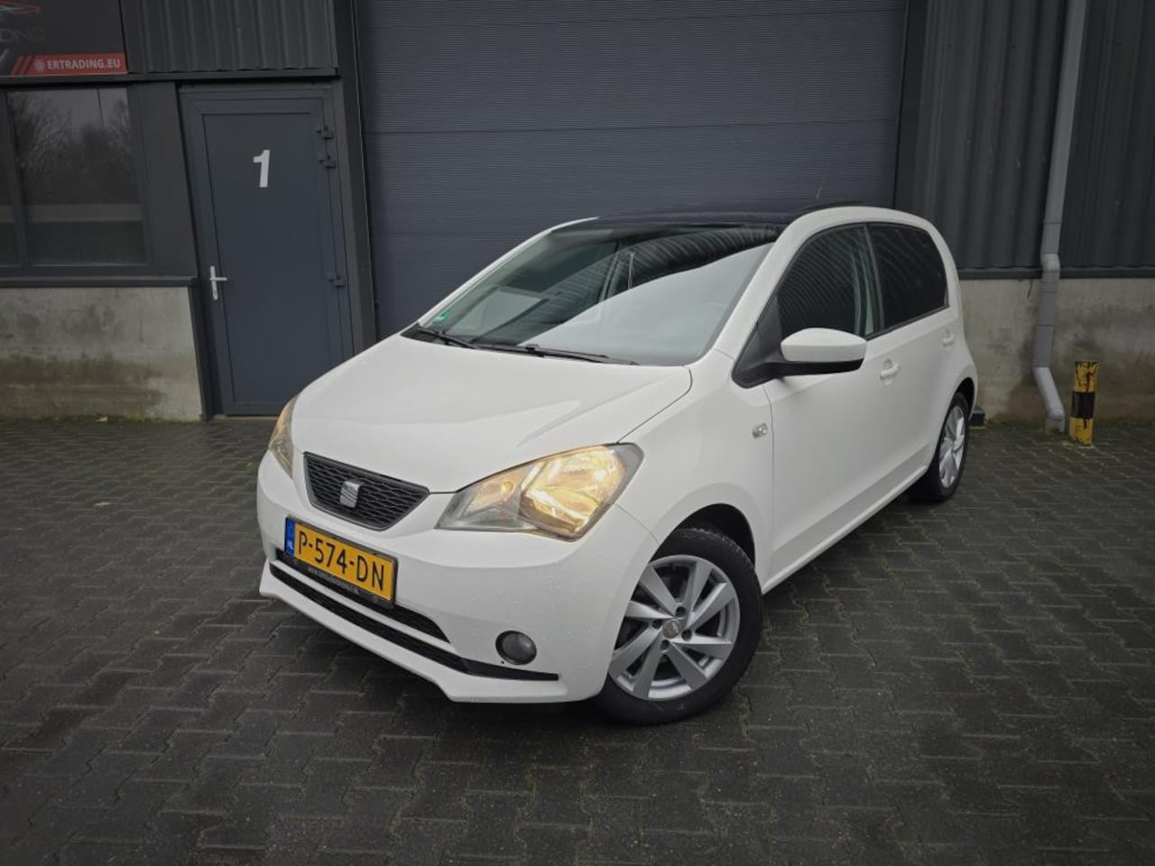 Seat Mii - 1.0 Sport Intense Pano Navi Cruise Bluetooth Stoelv - AutoWereld.nl