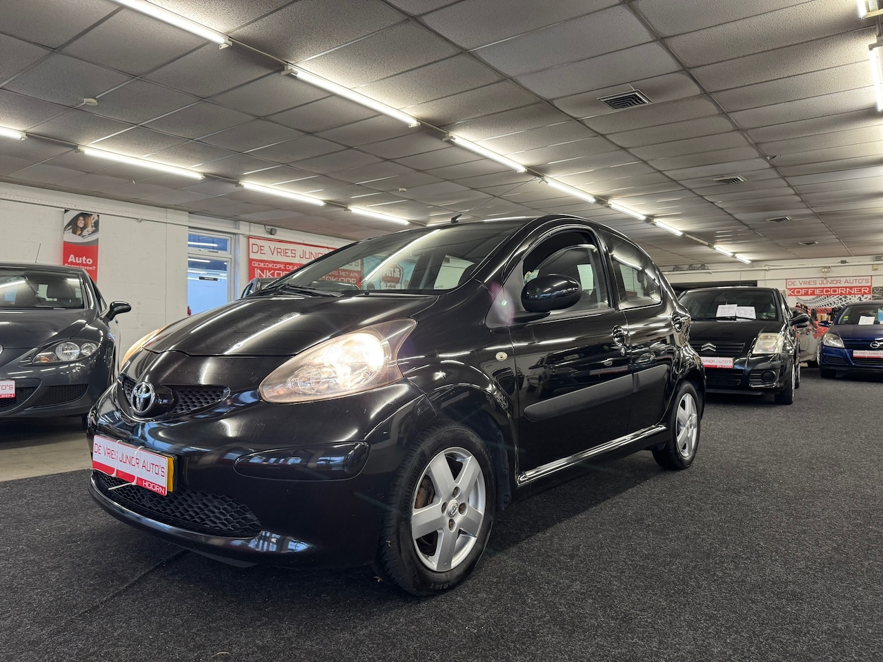 Toyota Aygo - 1.0-12V +. Airco, 5-drs en zeer goed onderhouden!! - AutoWereld.nl