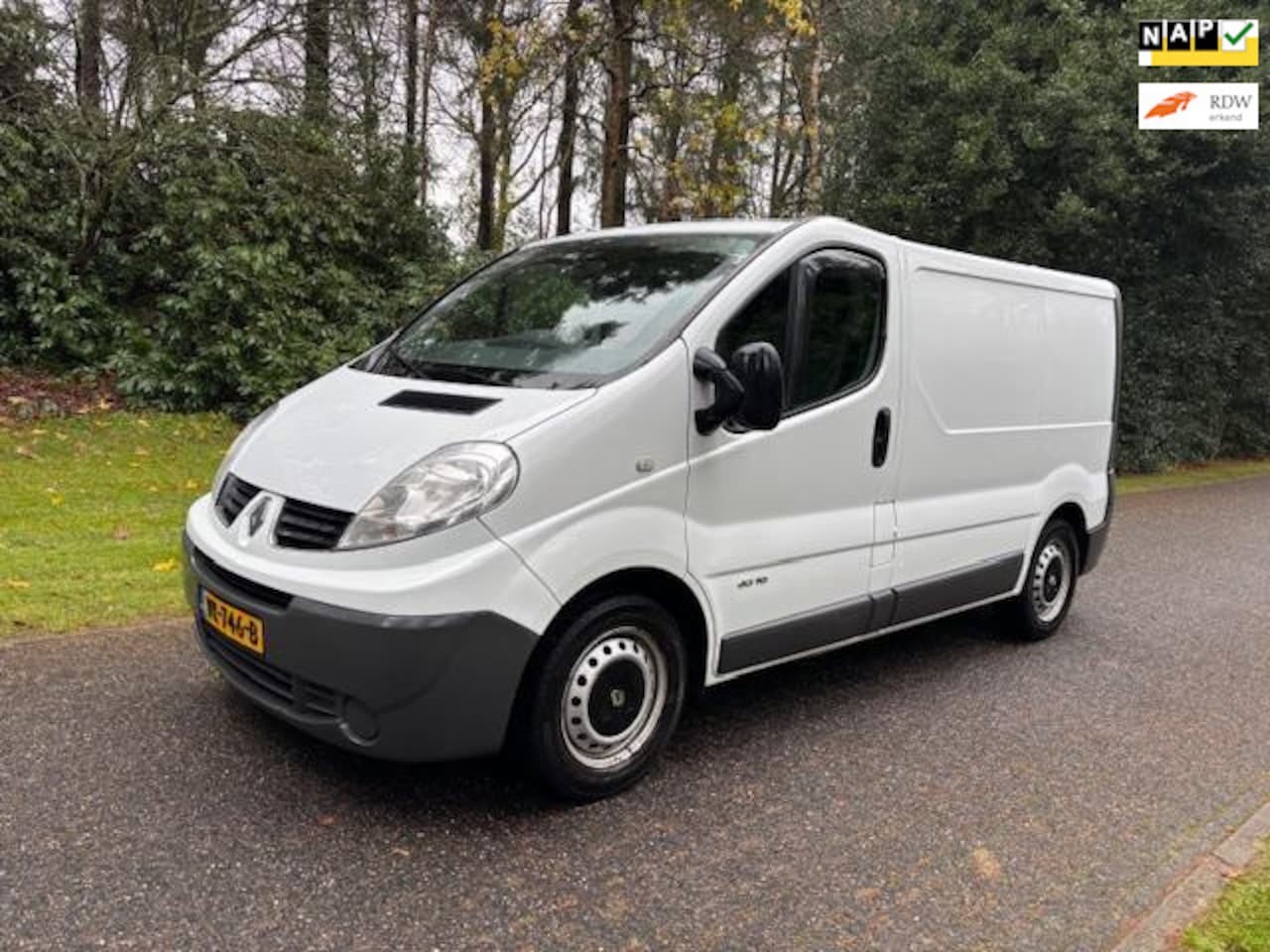 Renault Trafic - 2.0 dCi T27 L1H1 Airco / Navi / PDC / Camera 136606 km - AutoWereld.nl