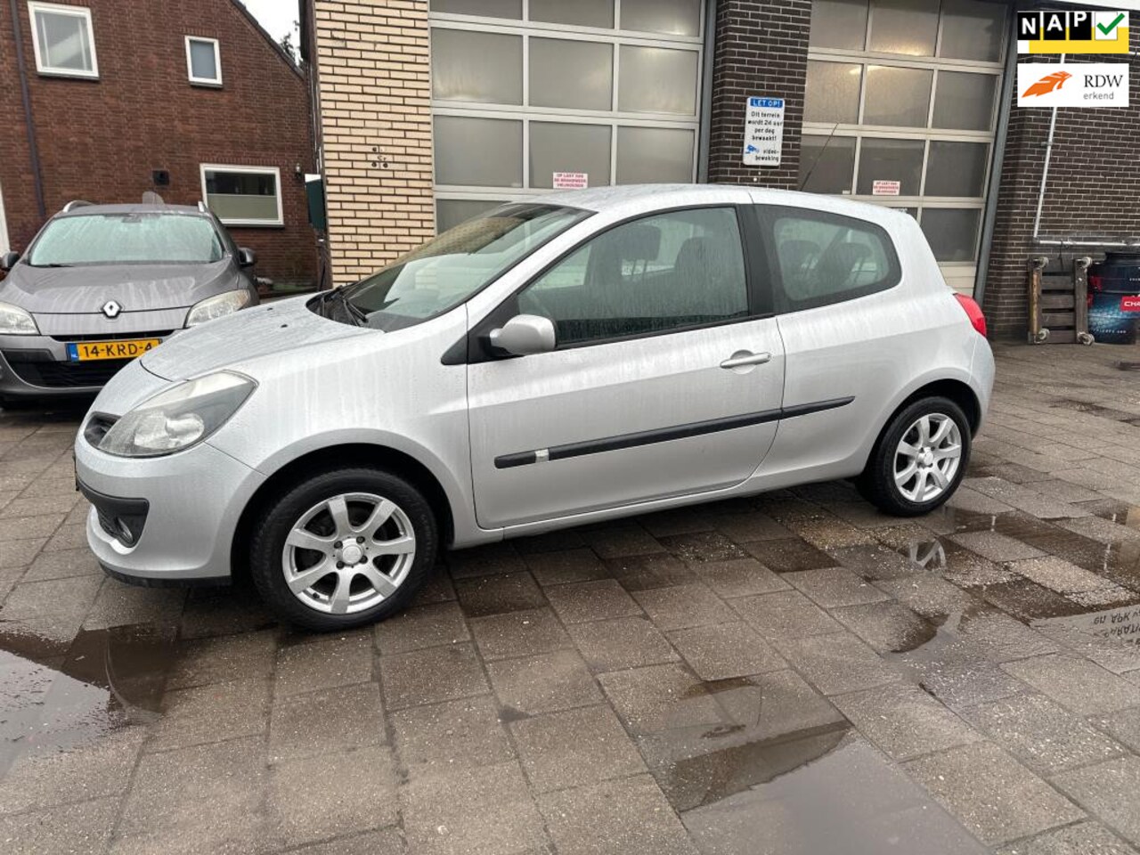 Renault Clio - 1.6-16V Dynamique Comfort 1.6-16V Dynamique Comfort - AutoWereld.nl