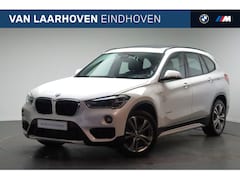 BMW X1 - sDrive20i High Executive Sport Line Automaat / Panoramadak / Trekhaak / Sportstoelen / Ach