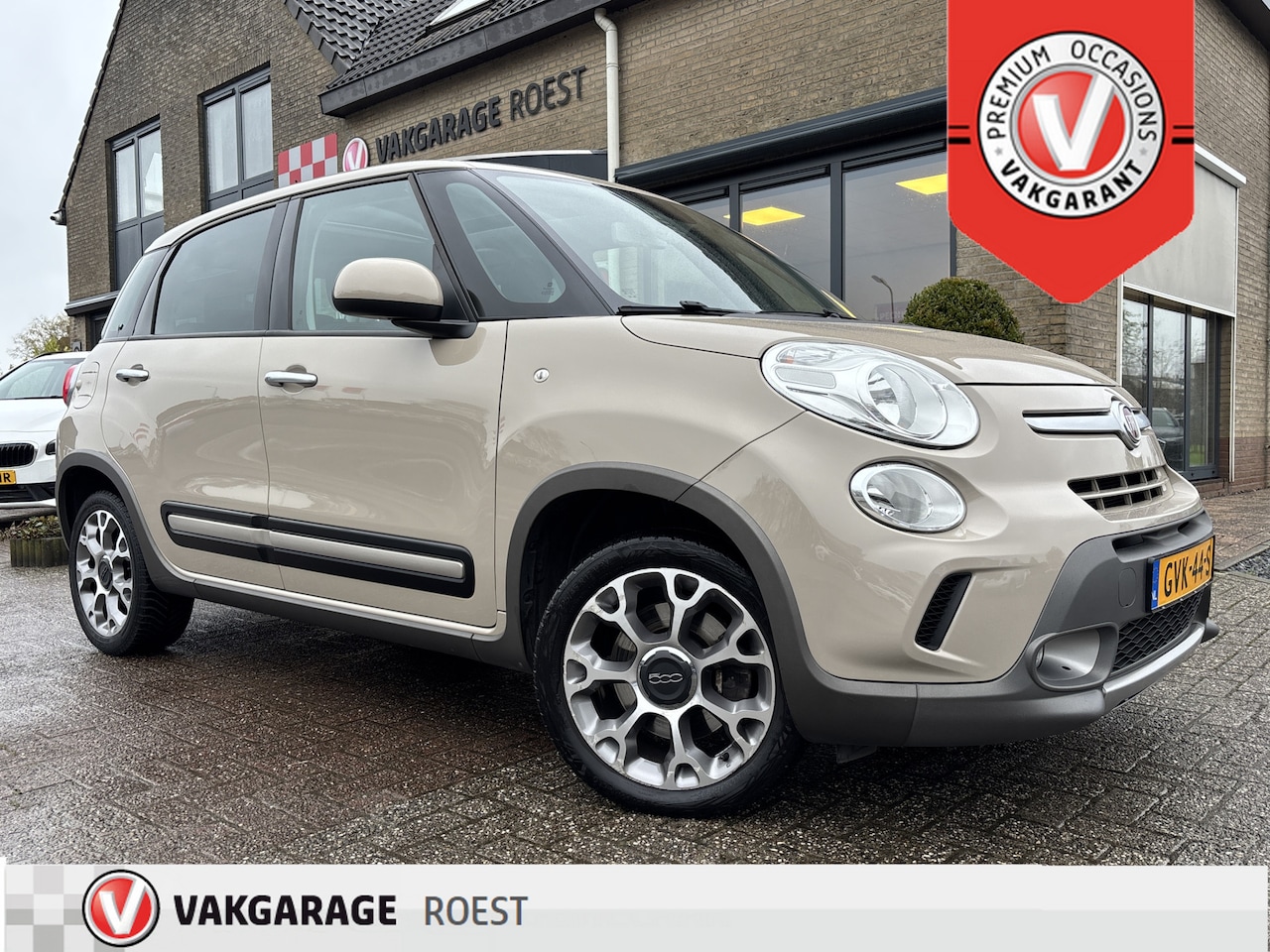 Fiat 500 L - 1.4-T-Jet Trekking Panoramadak / Navigatie / All-Seasons - AutoWereld.nl