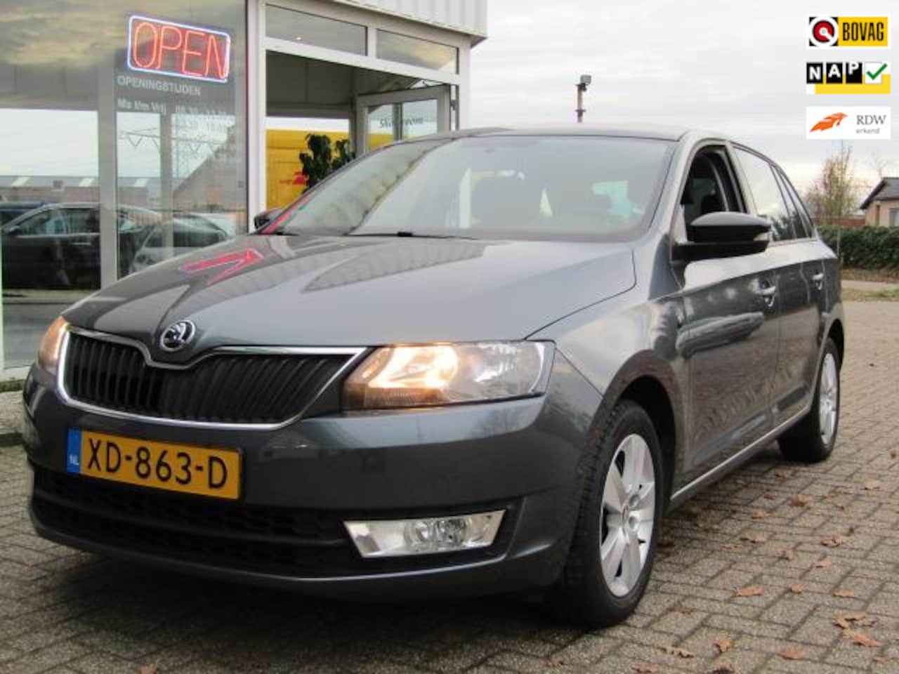 Skoda Rapid Spaceback - 1.0 TSI Greentech Clever is een mooie, complete, verrassend ruime zuinige en technisch goe - AutoWereld.nl