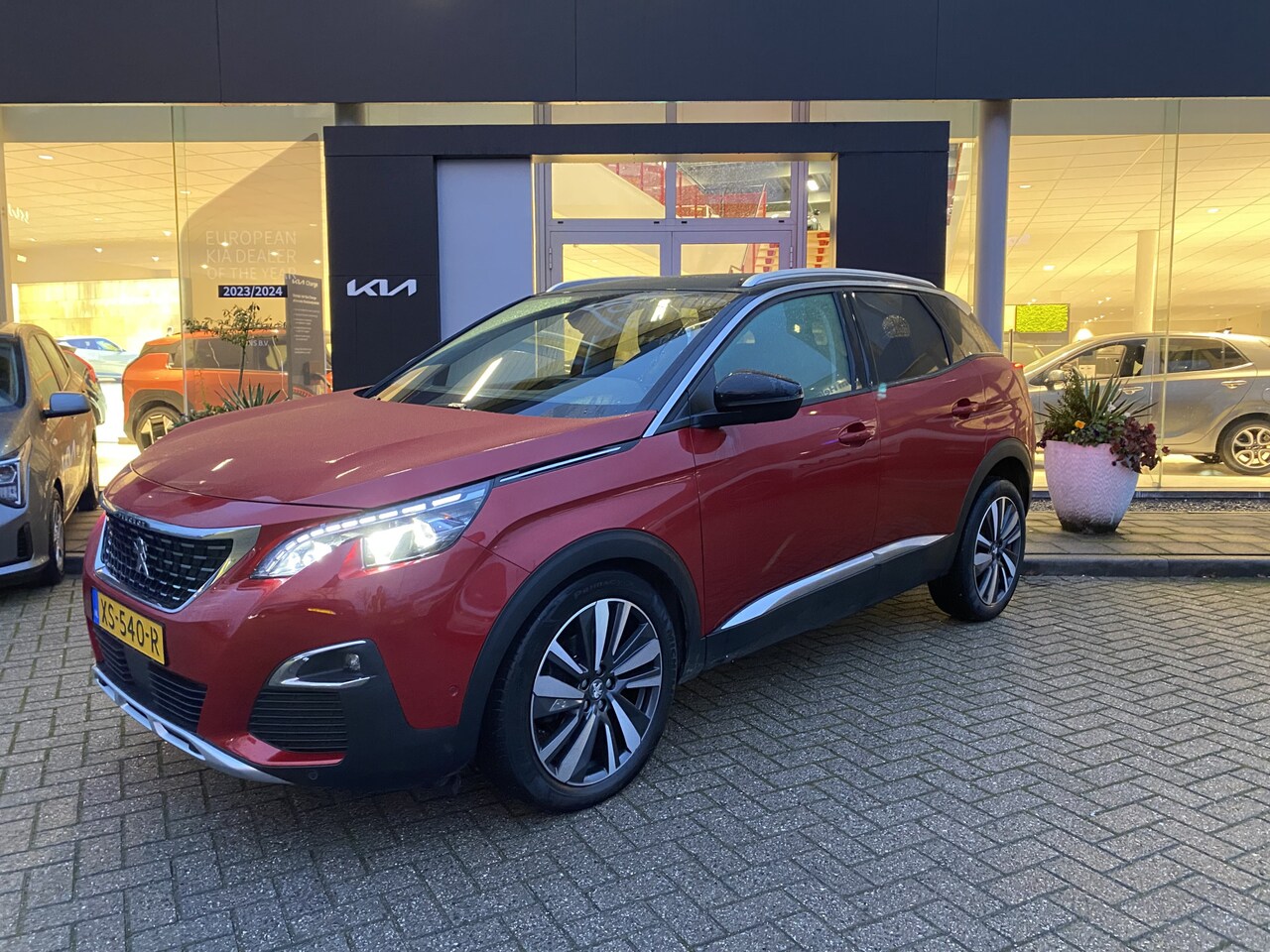 Peugeot 3008 - 1.2 PureTech Allure 1.2 PureTech Allure - AutoWereld.nl