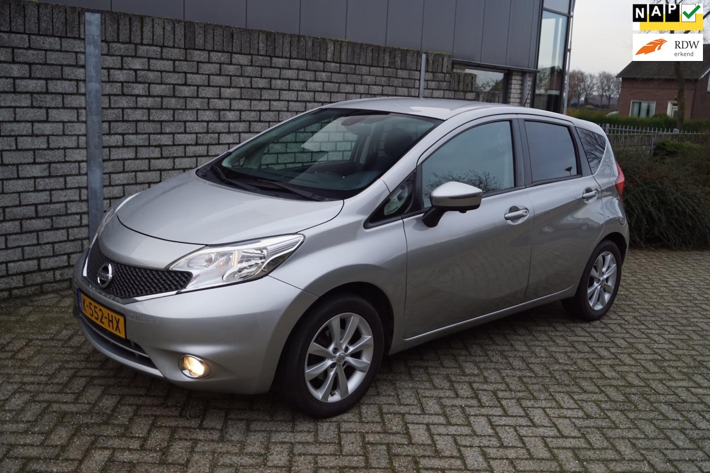 Nissan Note - 1.2 DIG-S Tekna Autom Navi Camera Clima Cruise Dodehoek Assist Rijbaan Assist Elektrische - AutoWereld.nl