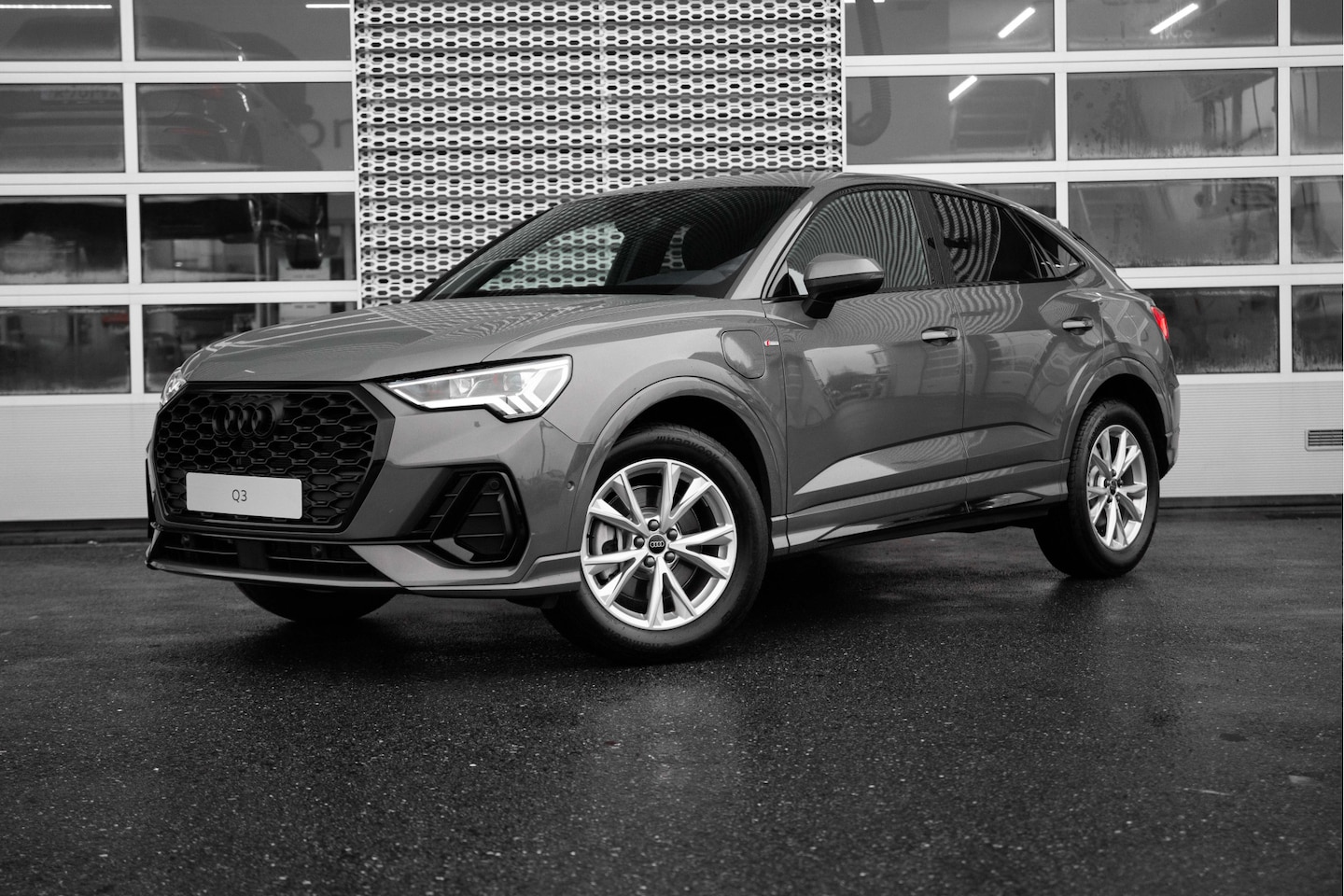 Audi Q3 Sportback - 45 TFSI e S Edition | Leder | Adaptive cruise | Keyless | Stoelverwarming | Ambient plus - AutoWereld.nl