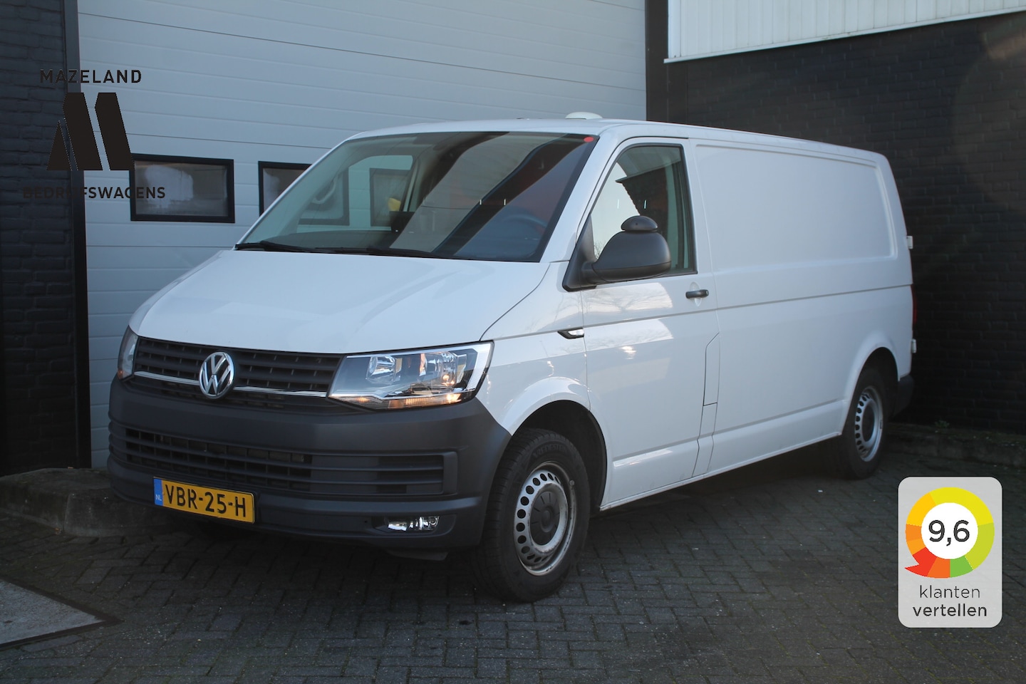 Volkswagen Transporter - 2.0 TDI 150PK L2 EURO 6 - Airco - Cruise - Camera - € 13.900,- Excl. - AutoWereld.nl