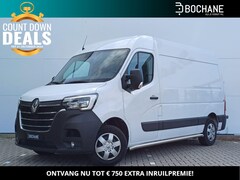 Renault Master - 2.3 dCi 135 T35 L2H2 Work Edition Navigatie / Parkeersensoren + Camera / Trekhaak / Cruise