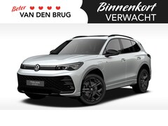 Volkswagen Tiguan - 1.5 eHybrid R-Line Edition 204pk Trekhaak | Panorama | 20 inch | Black Style | Stoelverwar