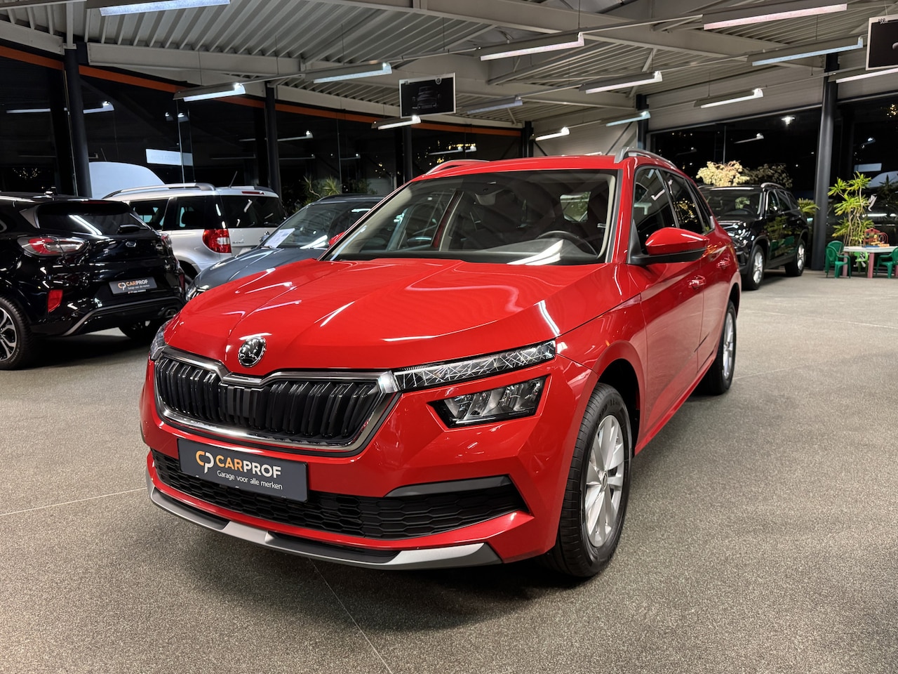 Skoda Kamiq - 1.0 TSI Ambition DSG | Apple Carplay | Cruise Control | Climatronic | Lichtmetalen velgen - AutoWereld.nl