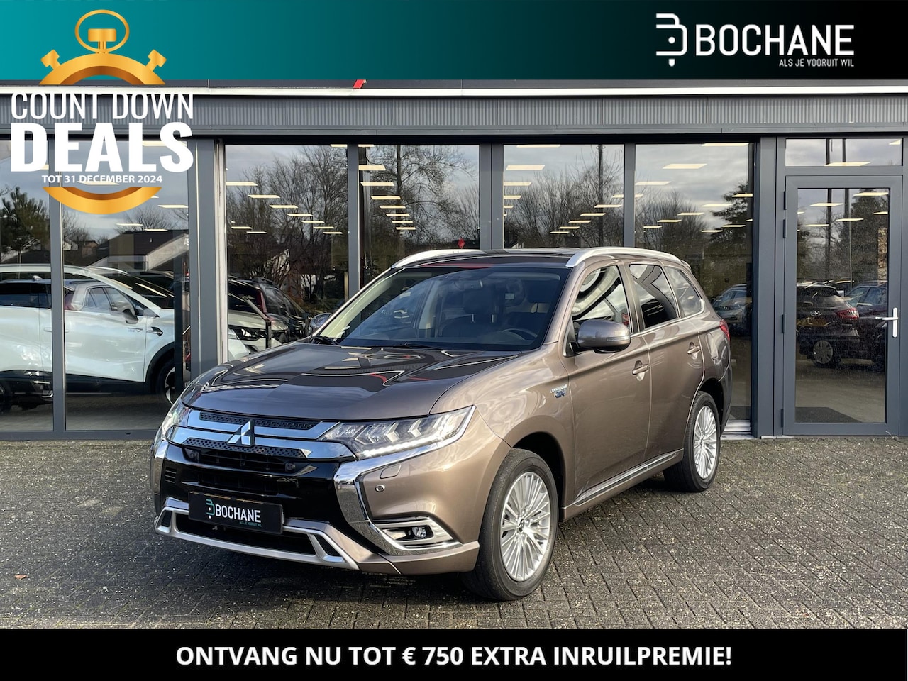 Mitsubishi Outlander - 2.4 PHEV Intense+ | Trekhaak - AutoWereld.nl