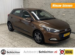 Hyundai i20 - 1.2 HP i-Motion Comfort Ecc/Cruise/Navi/PDC/All-season banden