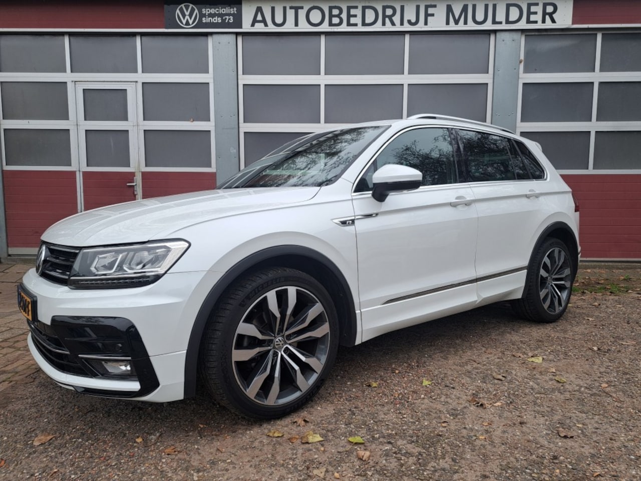 Volkswagen Tiguan - 1.4 TSI 125 Pk R-Line Highline Panodak Ecc Pdc - AutoWereld.nl