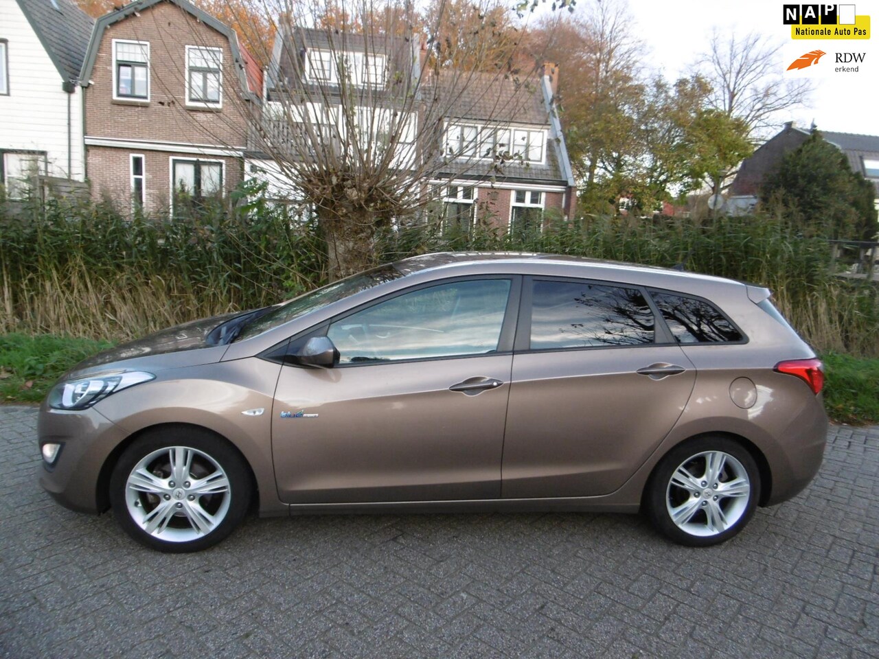 Hyundai i30 Wagon - 1.6 GDI 135pk i-Motion Clima Cruise Trekhaak 1400kg - AutoWereld.nl