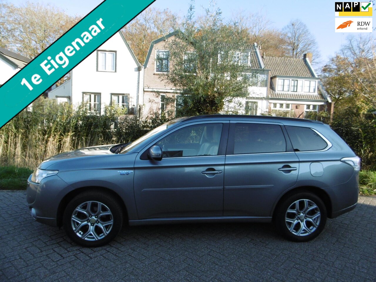 Mitsubishi Outlander - 2.0 PHEV Instyle+ 1e eig. Leder Schuifdak Trekhaak 1500kg - AutoWereld.nl