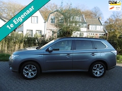 Mitsubishi Outlander - 2.0 PHEV Instyle+ 1e eig. Leder Schuifdak Trekhaak 1500kg