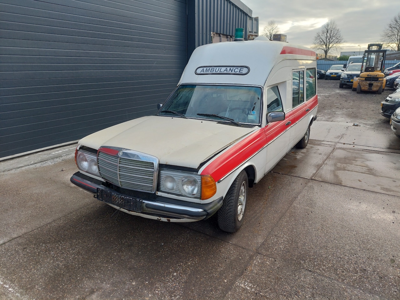 Mercedes-Benz 200-280 (W123) - 250 L 8p opknapper - AutoWereld.nl