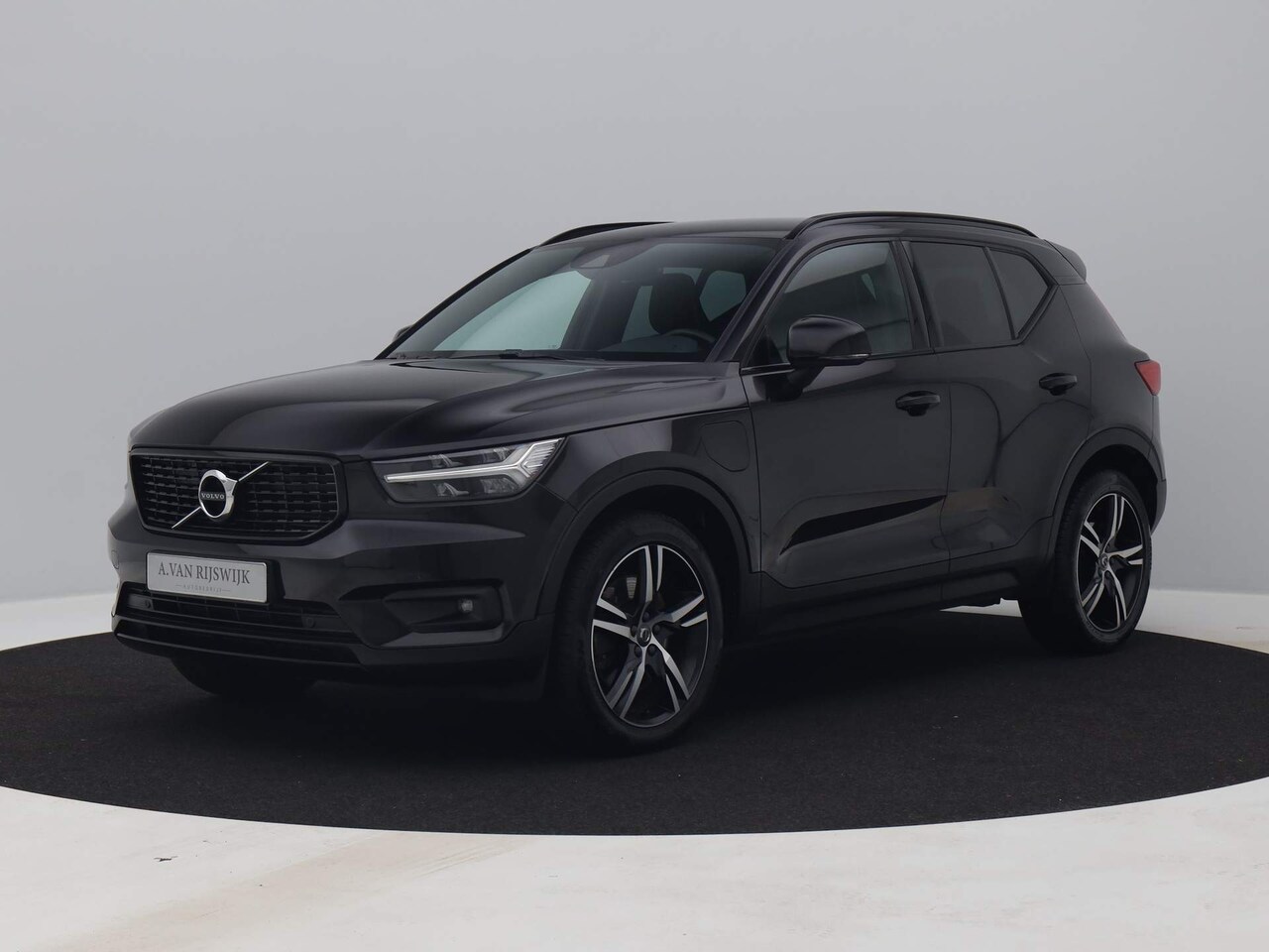 Volvo XC40 - 1.5 T5 Recharge R-Design | ADAPTIVE | CAMERA | KEYLESS - AutoWereld.nl