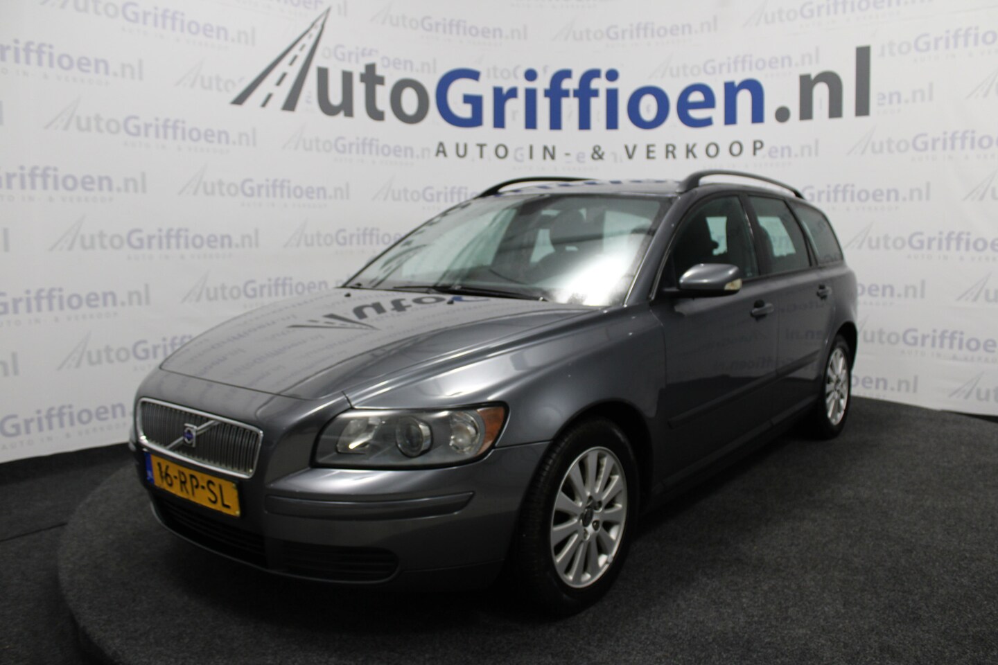 Volvo V50 - 2.0D Kinetic nette stationcar met trekhaak - AutoWereld.nl