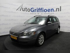 Volvo V50 - 2.0D Kinetic nette stationcar met trekhaak