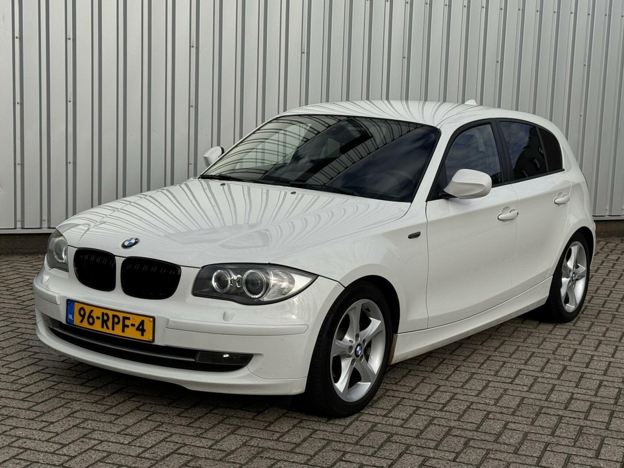 BMW 1-serie - 116i EffDyn. Ed. Business Line Ultimate Edition 116i EffDyn. Ed. Business Line Ultimate Edition - AutoWereld.nl