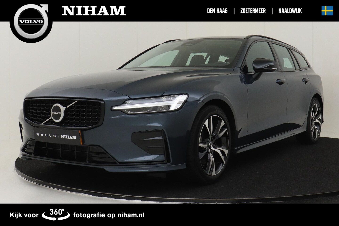 Volvo V60 - B4 (M-HYBRID) PLUS DARK -EXTERIEUR STYLING|CAMERA|ADAP.CRUISE|POWER-SEATS|TREKHAAK| - AutoWereld.nl