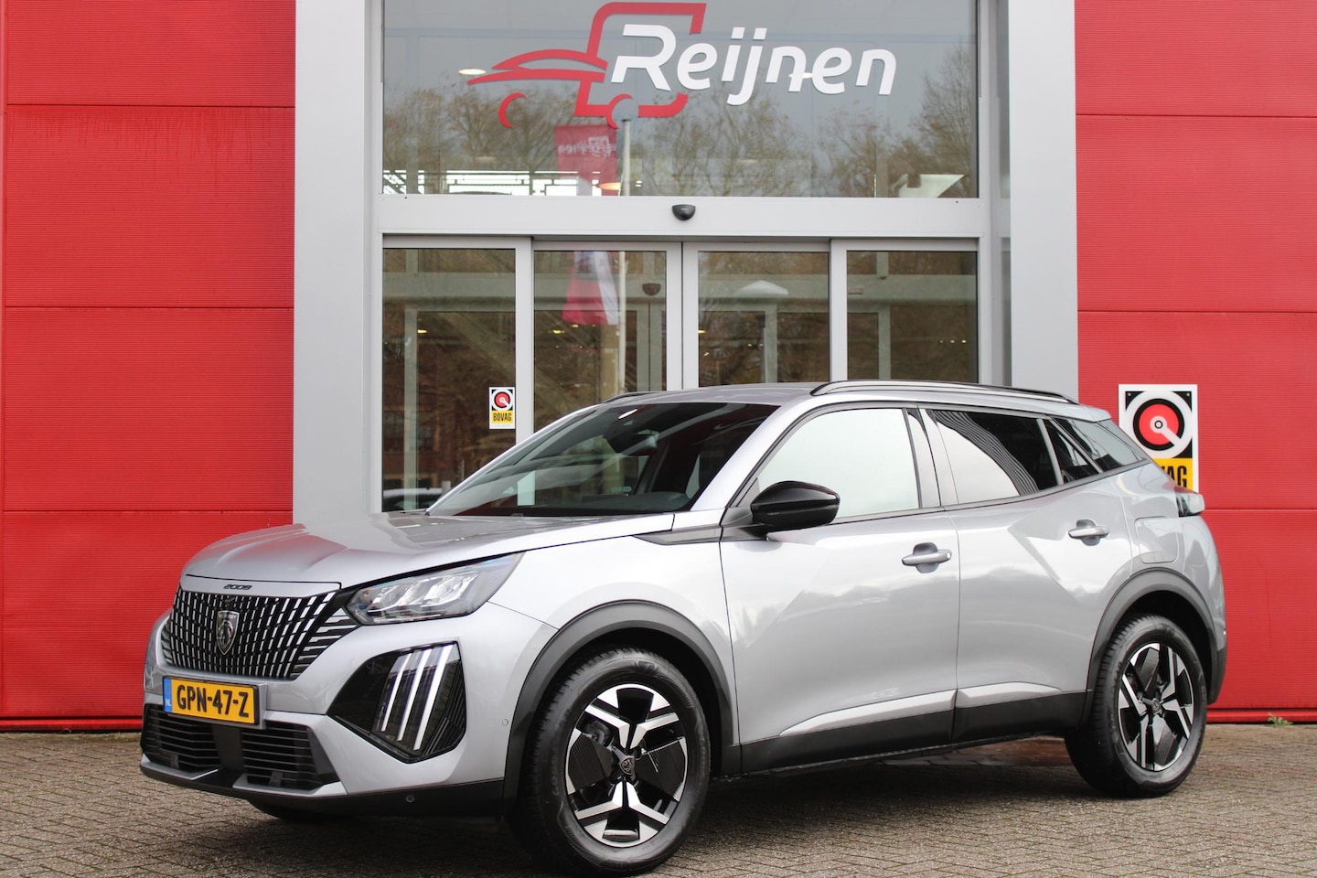 Peugeot 2008 - 1.2 100PK ALLURE | NAVIGATIE | APPLE CARPLAY/ANDROID AUTO | DAB RADIO | LED | PARKEERSENSO - AutoWereld.nl