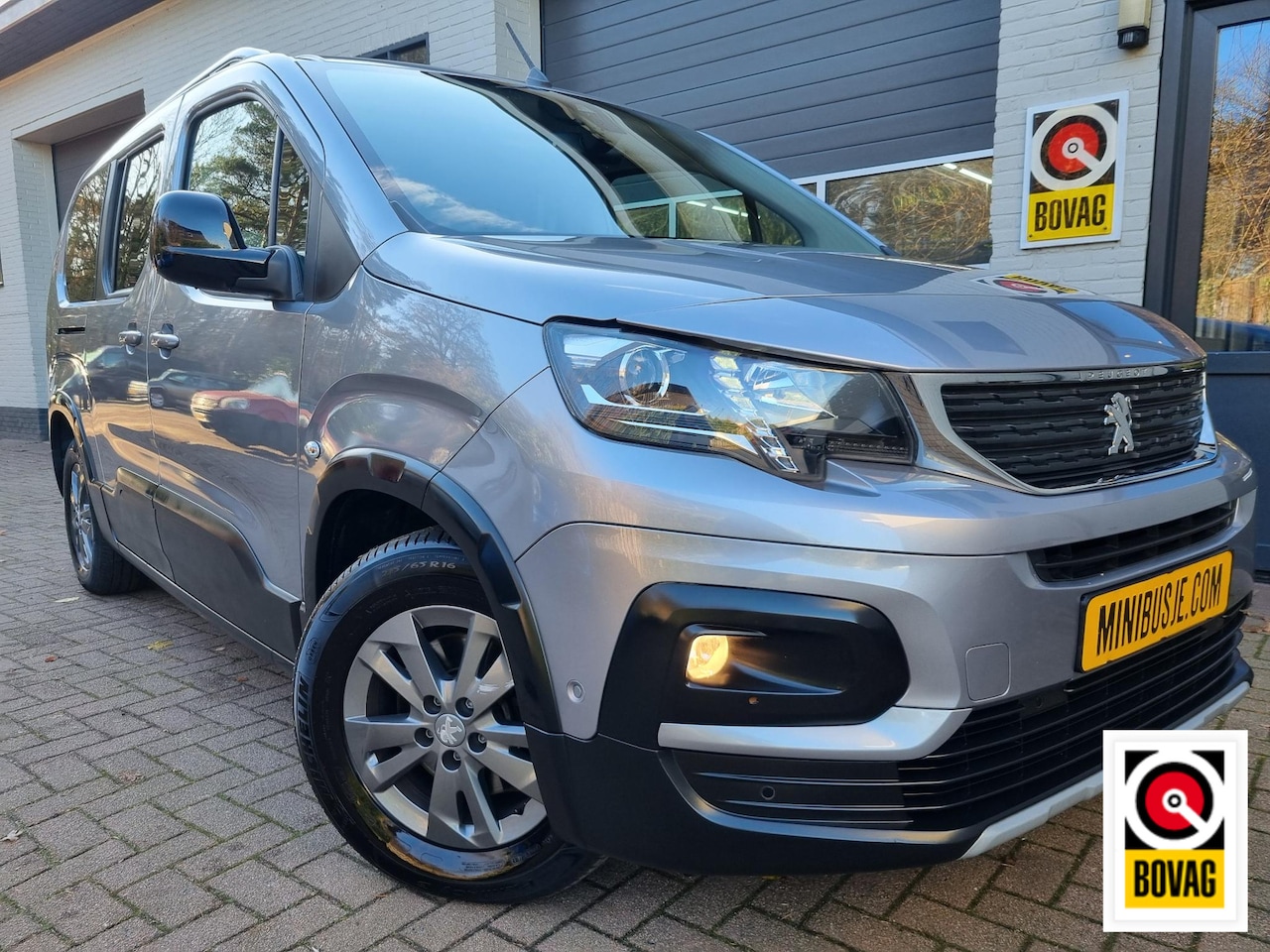 Peugeot Rifter Long - 1.2 Puretech Long Allure Aut. / TREKHAAK / CAMERA - AutoWereld.nl