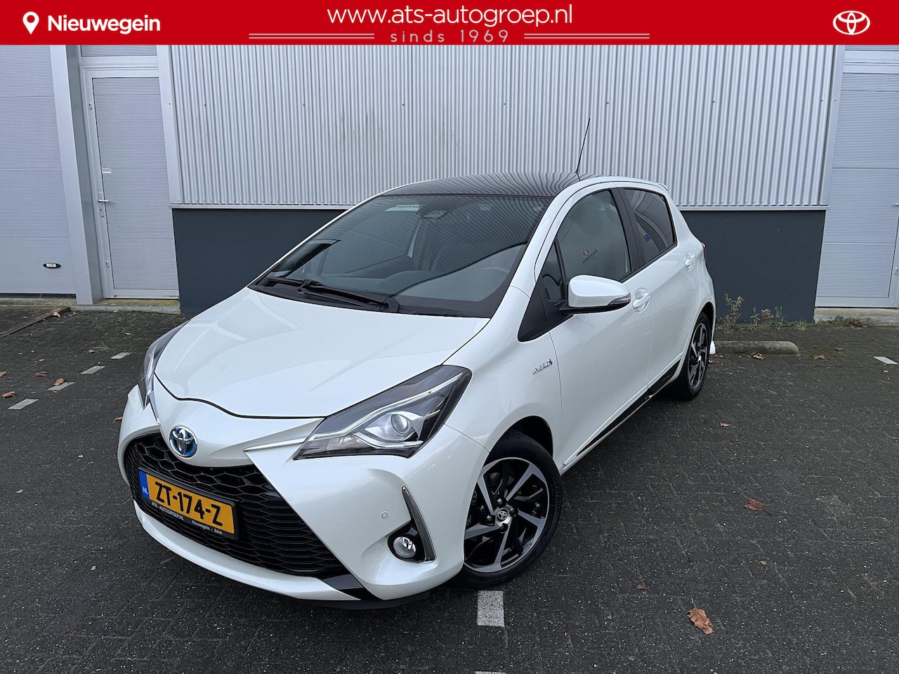 Toyota Yaris - 1.5 Hybrid Executive 1.5 Hybrid Executive , Panoramadak, 1e eigenaar en org NL, meest luxe uitvoering - AutoWereld.nl