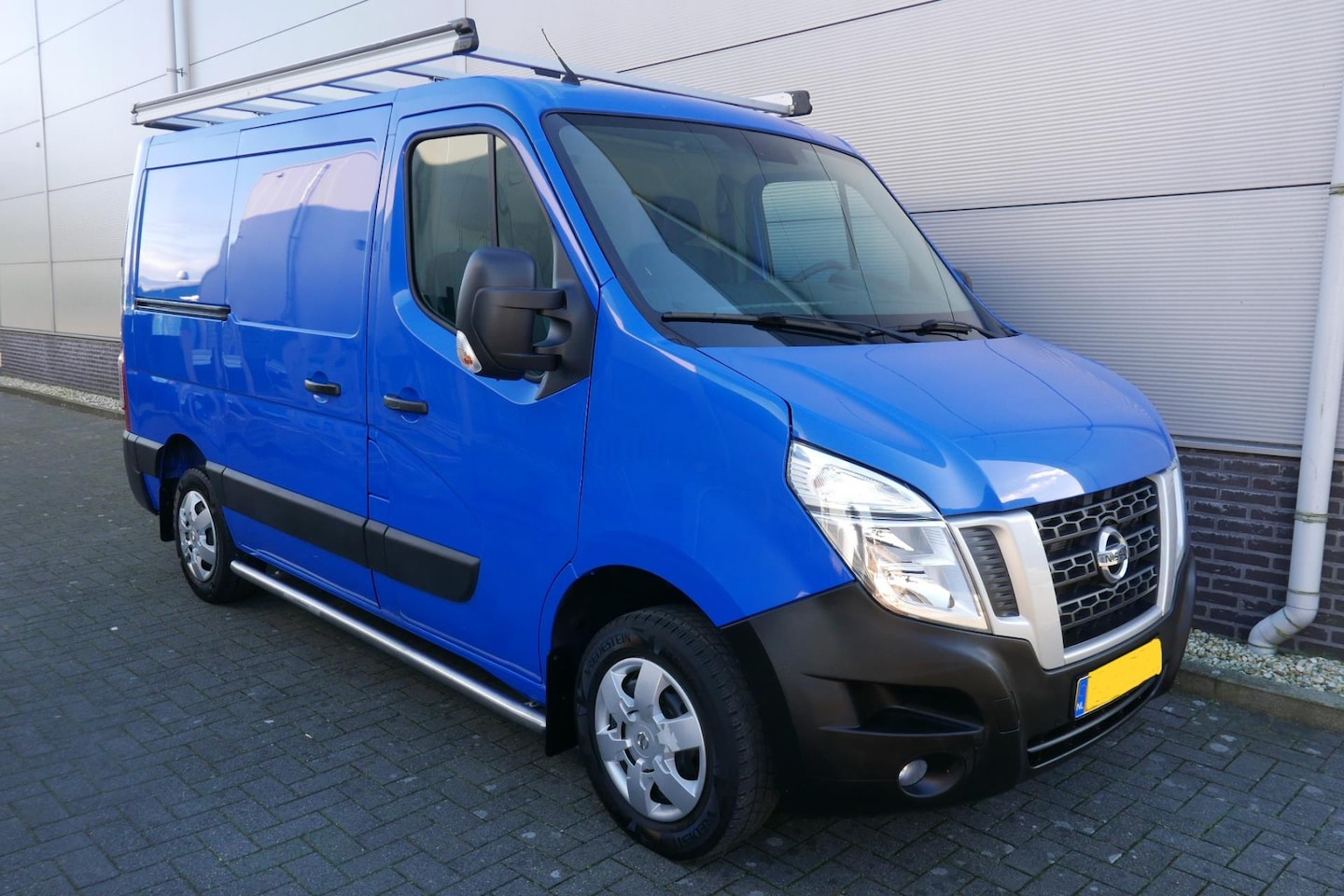 Nissan NV400 - 2.3 dCi L1H1 131PK OPTIMA AIRCO,NAVI,54029 KM. - AutoWereld.nl