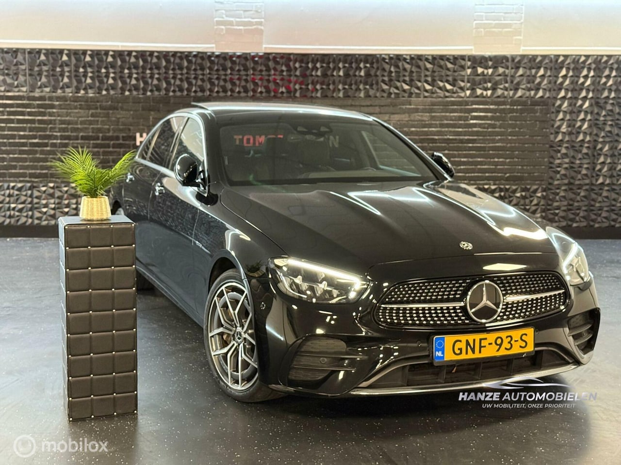 Mercedes-Benz E-klasse - e300 e Business Solution 2× AMG Pano - AutoWereld.nl