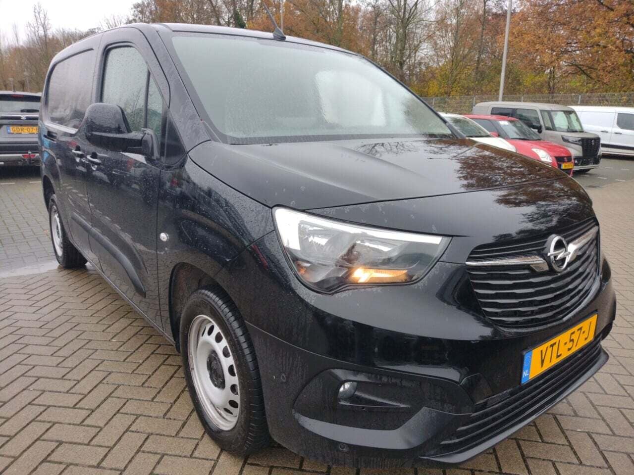 Opel Combo - 1.5D L2H1 Standaard | Navigatie | Achteruitrijcamera | NL-auto - AutoWereld.nl