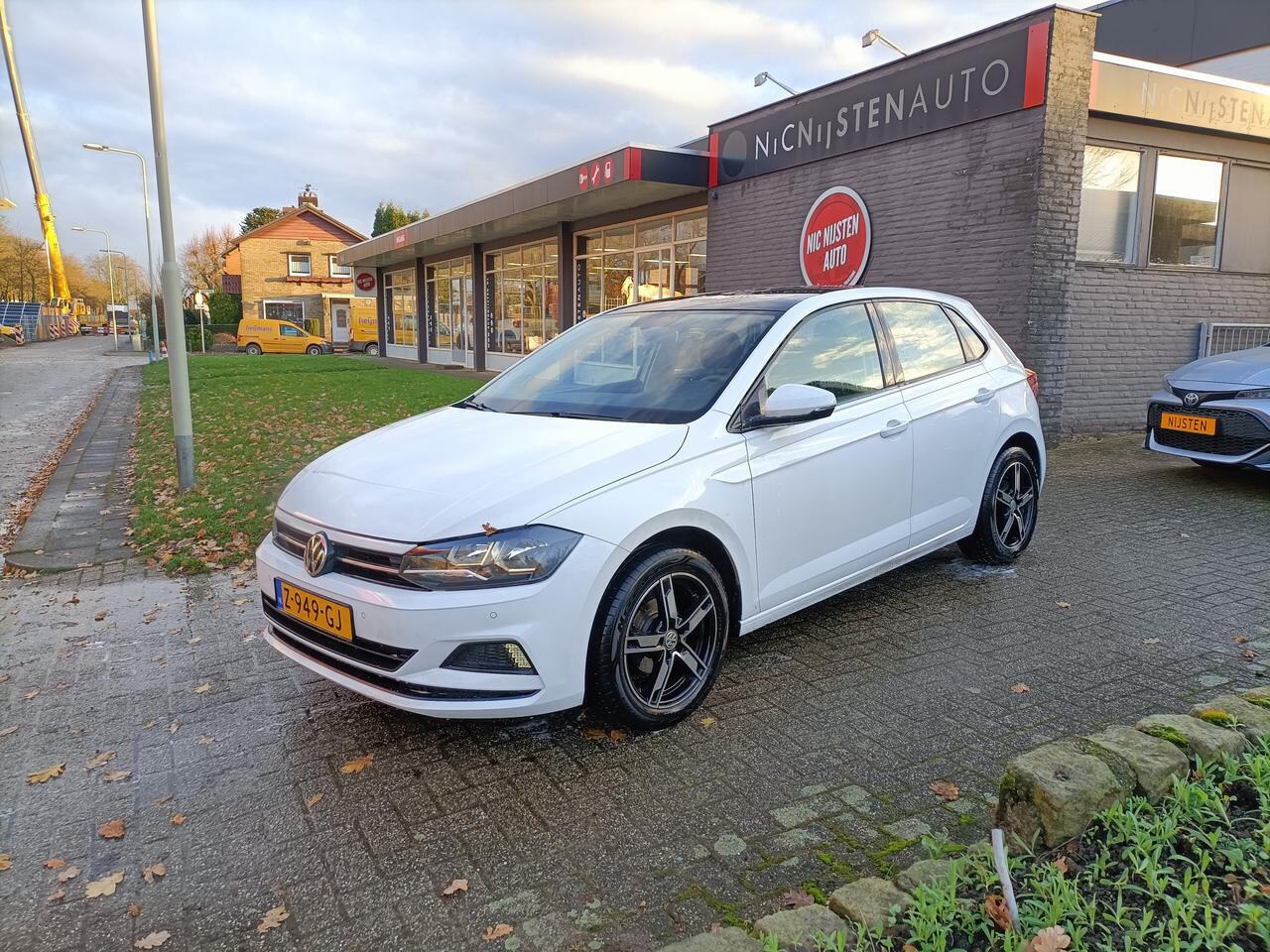 Volkswagen Polo - 1.0 TSI 1.0 TSI 95pk, Navi,Cruise,Panoramadak,PDC - AutoWereld.nl