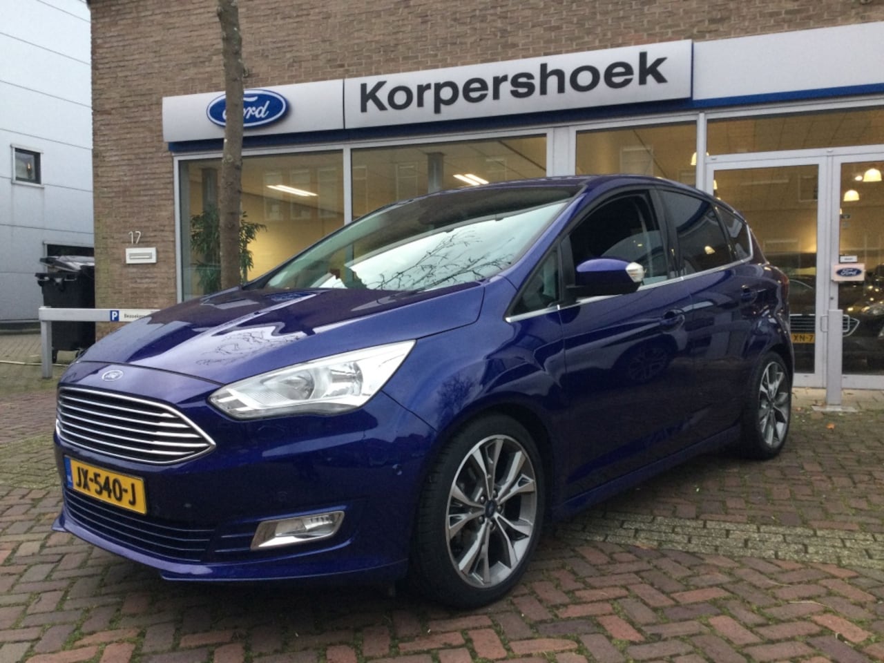 Ford C-Max - 1.0 125 pk Titanium Sport | Elekrt. bed. trekhaak | 18 inch LM v - AutoWereld.nl