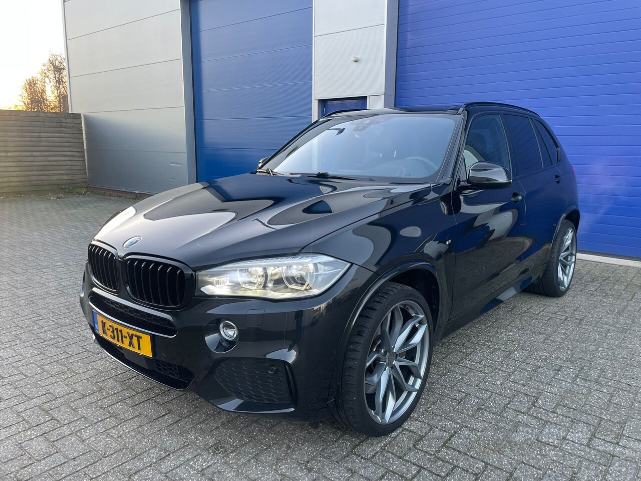 BMW X5 - 5.0i xDrive High Executive BMW X5 Xdrive50i | High Executive | M-pakket | 450pk | Automaat | CarPlay - AutoWereld.nl