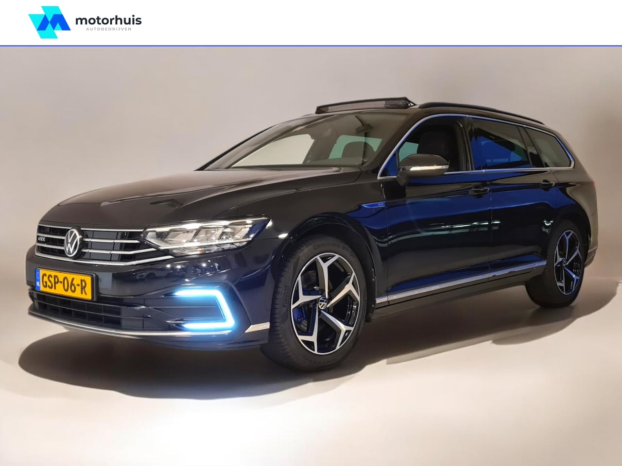 Volkswagen Passat Variant - 1.4 TSI PHEV 218pk GTE Highline AUTOMAAT PANO LED CAMERA STOELV VIRTUAL - AutoWereld.nl